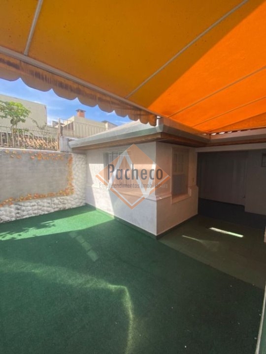 Casa à venda com 3 quartos, 225m² - Foto 3