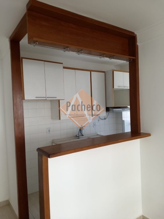 Apartamento à venda com 2 quartos, 42m² - Foto 2