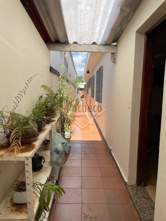 Casa à venda com 3 quartos, 180m² - Foto 4