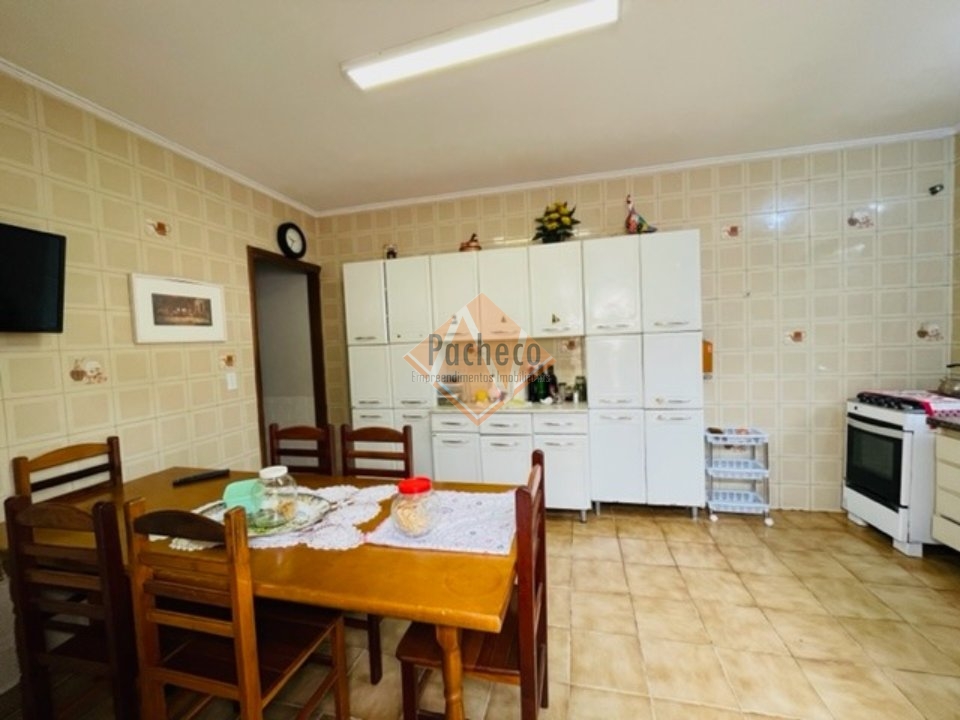 Casa à venda com 3 quartos, 180m² - Foto 13