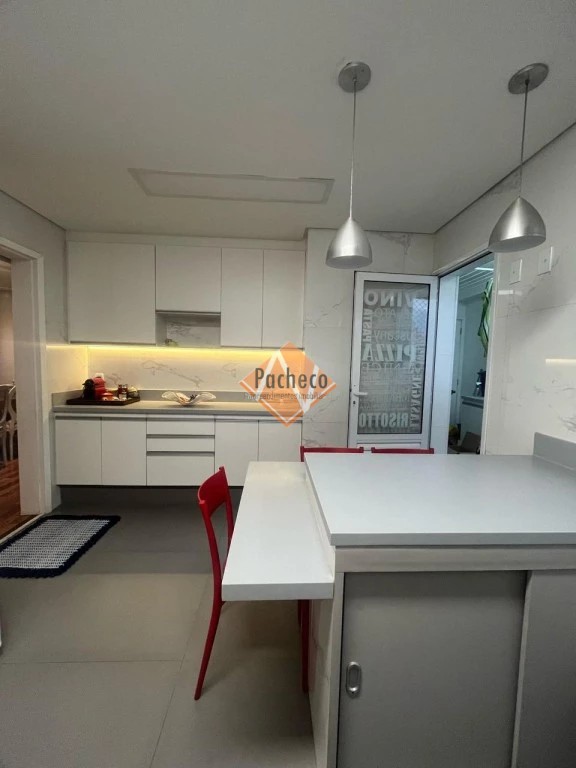 Apartamento à venda com 4 quartos, 146m² - Foto 9