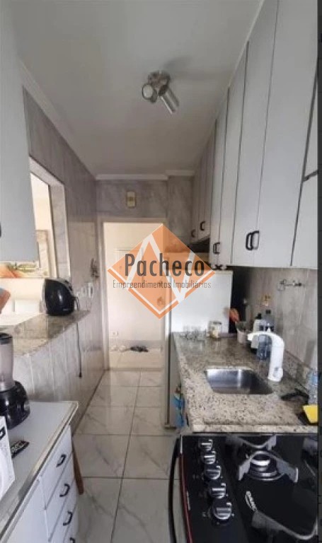 Apartamento à venda com 3 quartos, 70m² - Foto 4