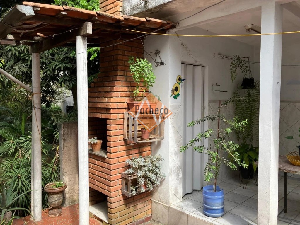 Casa à venda com 3 quartos, 210m² - Foto 16