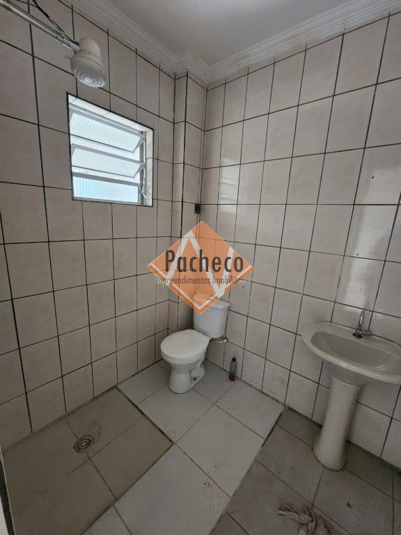 Casa à venda com 6 quartos, 400m² - Foto 7