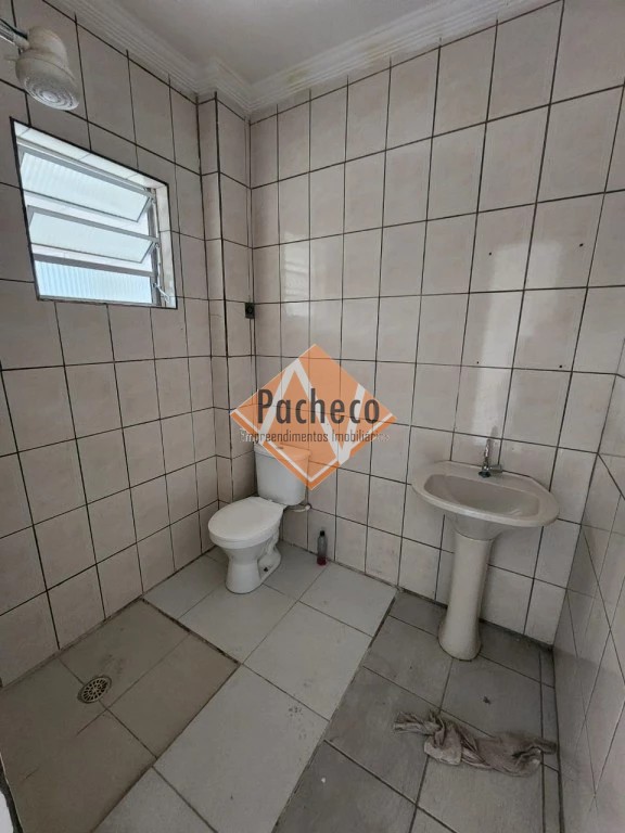 Casa à venda com 6 quartos, 400m² - Foto 8