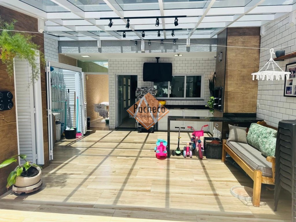 Sobrado, 4 quartos, 236 m² - Foto 4