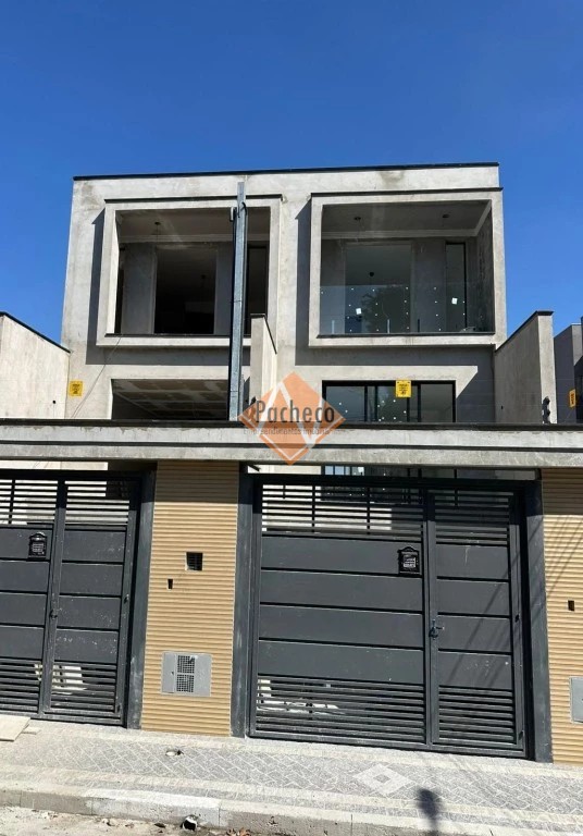 Sobrado, 3 quartos, 240 m² - Foto 1