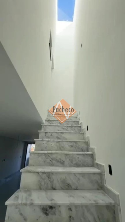 Sobrado, 3 quartos, 240 m² - Foto 4