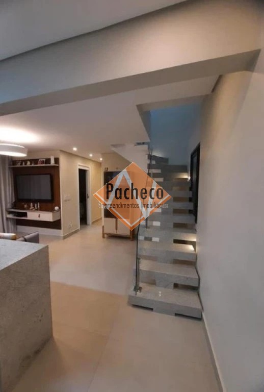 Apartamento à venda com 3 quartos, 140m² - Foto 1