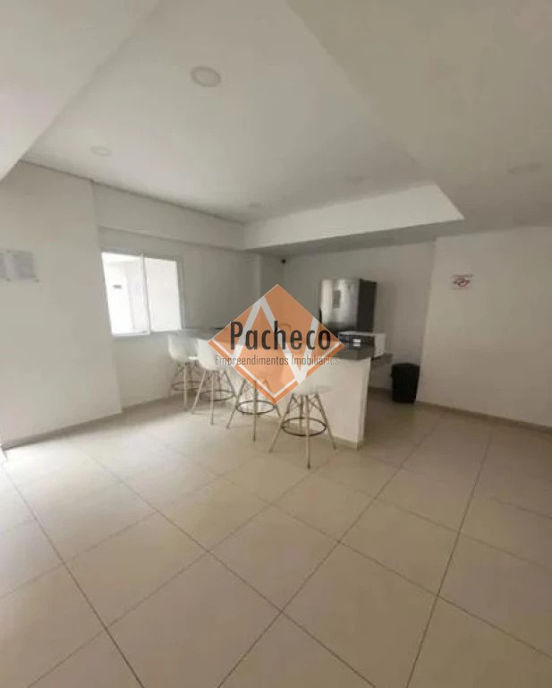 Apartamento à venda com 2 quartos, 40m² - Foto 11