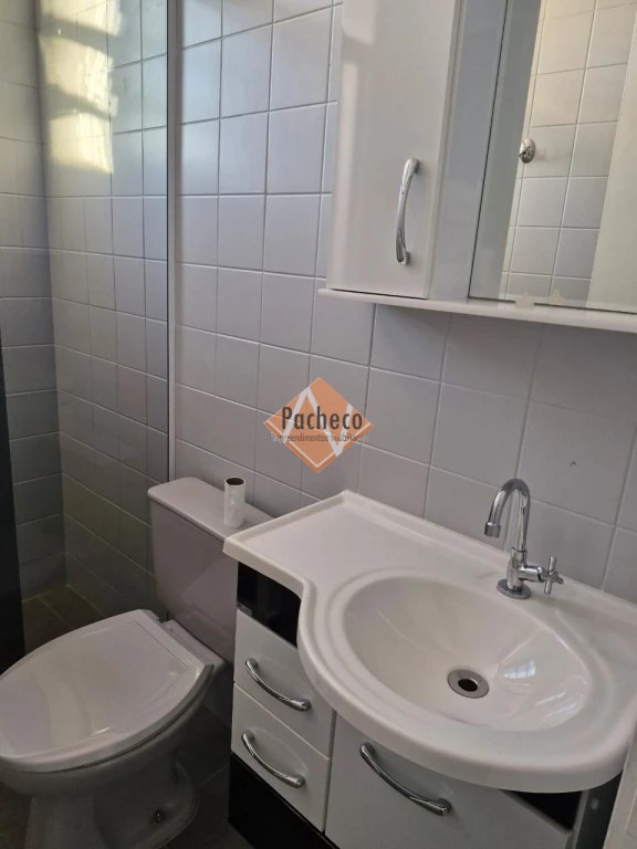 Apartamento para alugar com 2 quartos, 50m² - Foto 12