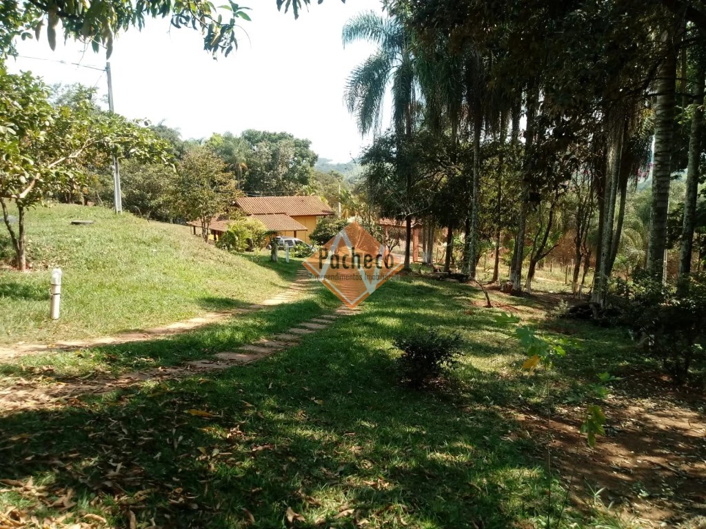 Chácara, 5 quartos, 3360 m² - Foto 1