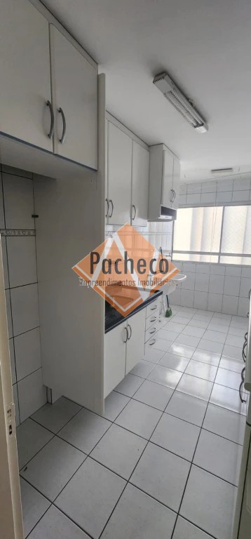 Apartamento para alugar com 2 quartos, 55m² - Foto 5