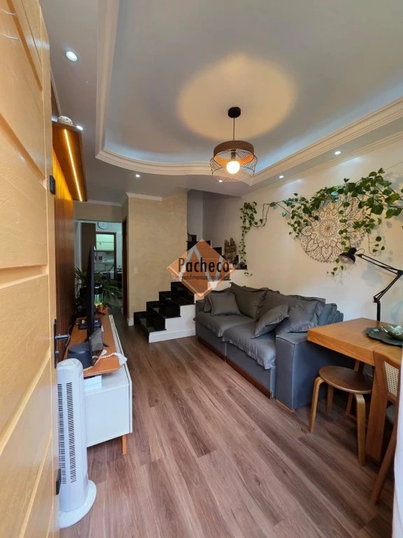 Casa de Condomínio à venda com 2 quartos, 61m² - Foto 2