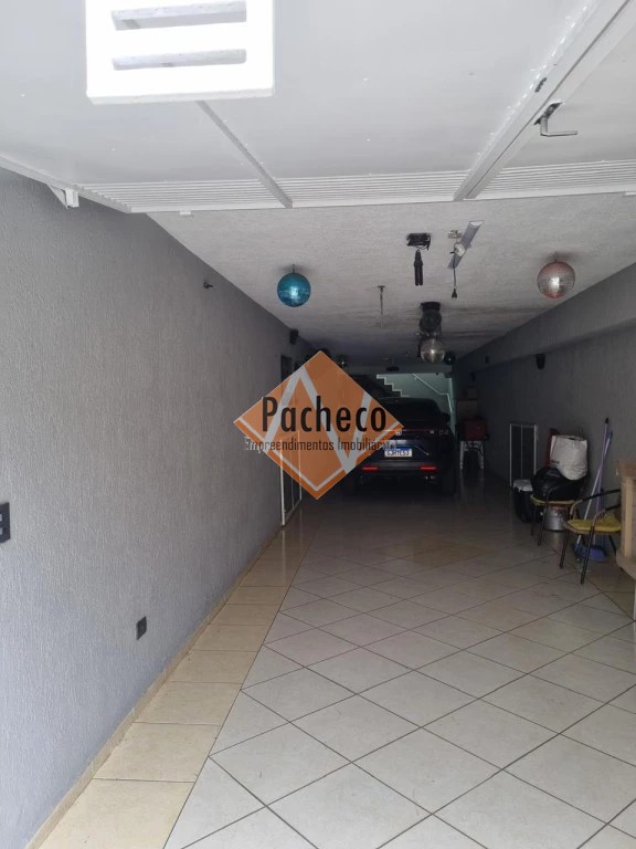 Sobrado à venda com 3 quartos, 150m² - Foto 2