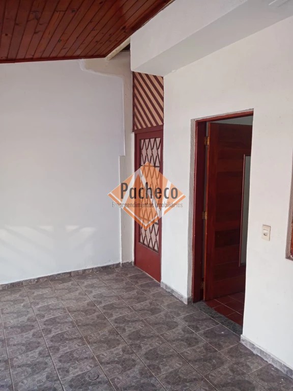 Casa à venda com 2 quartos, 100m² - Foto 5