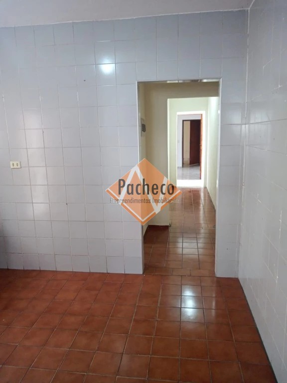 Casa à venda com 2 quartos, 100m² - Foto 7