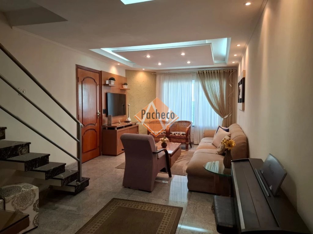 Sobrado, 3 quartos, 216 m² - Foto 1