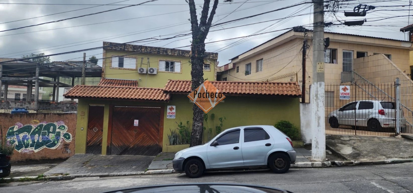 Sobrado à venda com 3 quartos, 220m² - Foto 1