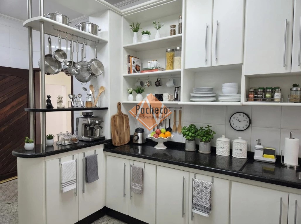 Sobrado, 3 quartos, 303 m² - Foto 5