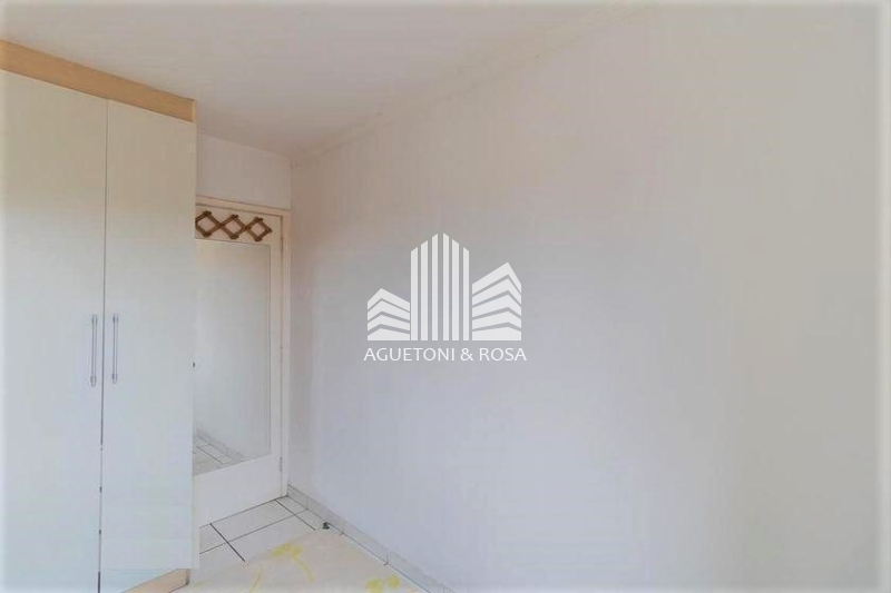 Apartamento à venda com 2 quartos, 56m² - Foto 11