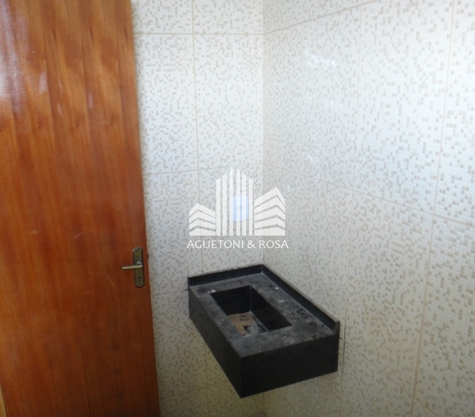 Sobrado à venda com 3 quartos, 100m² - Foto 4