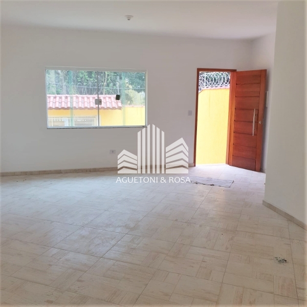 Sobrado à venda com 3 quartos, 100m² - Foto 2