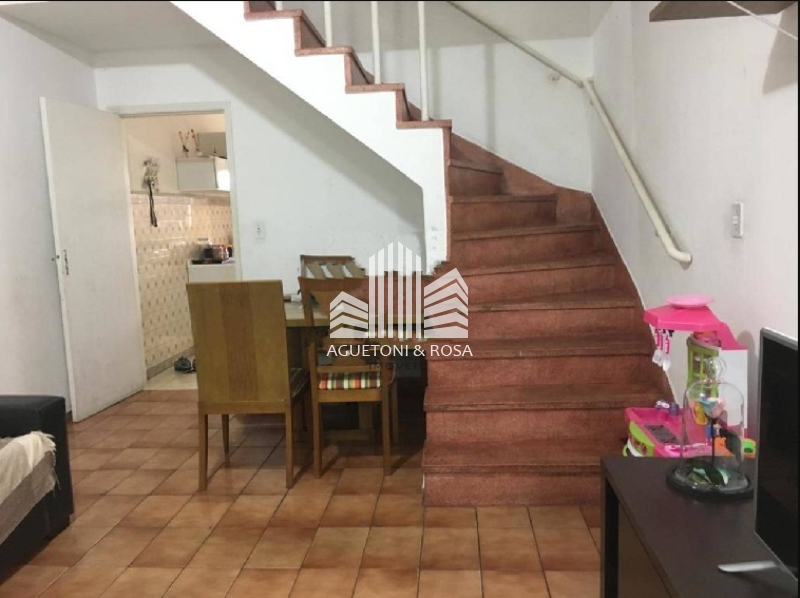 Sobrado à venda com 2 quartos, 115m² - Foto 2