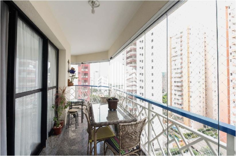 Apartamento à venda com 3 quartos, 151m² - Foto 8