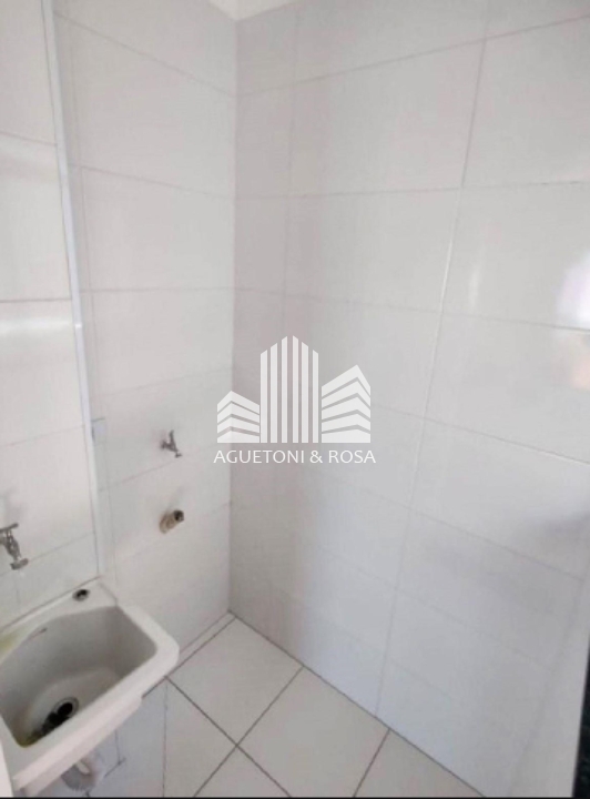 Apartamento à venda com 2 quartos, 40m² - Foto 11