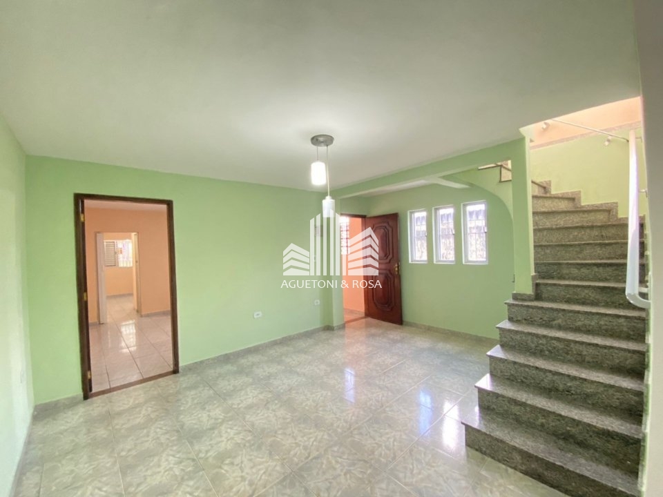 Sobrado à venda com 3 quartos, 220m² - Foto 2