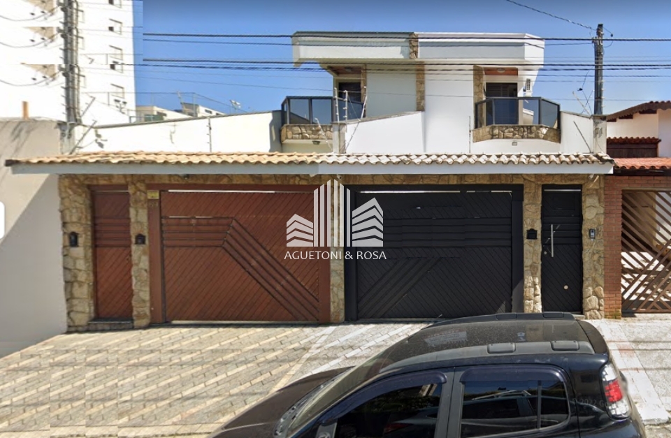 Sobrado à venda com 4 quartos, 190m² - Foto 1