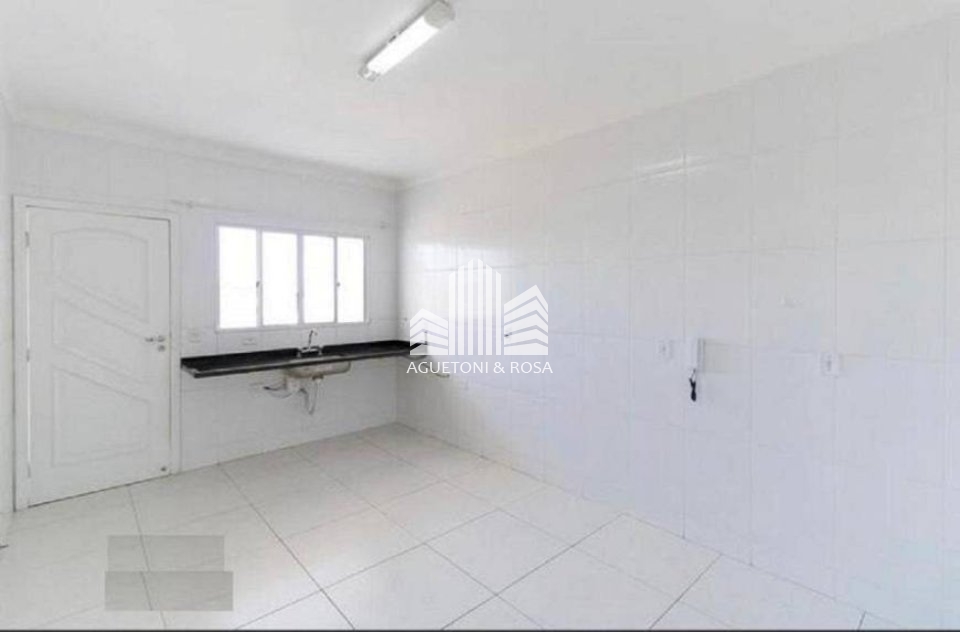 Sobrado à venda com 3 quartos, 210m² - Foto 4