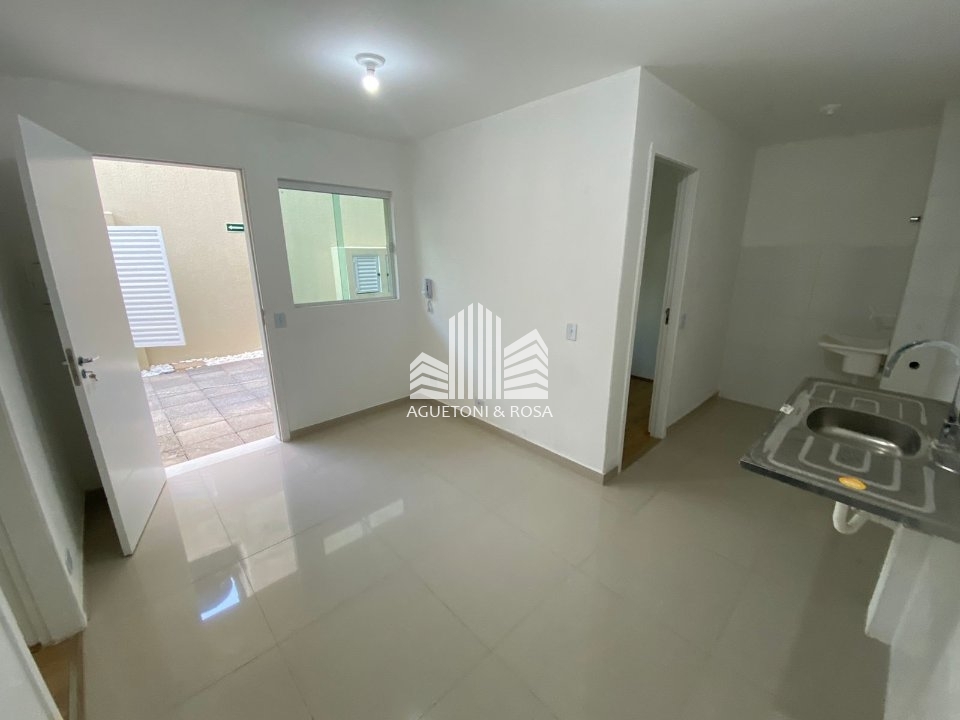 Apartamento à venda com 2 quartos, 40m² - Foto 2