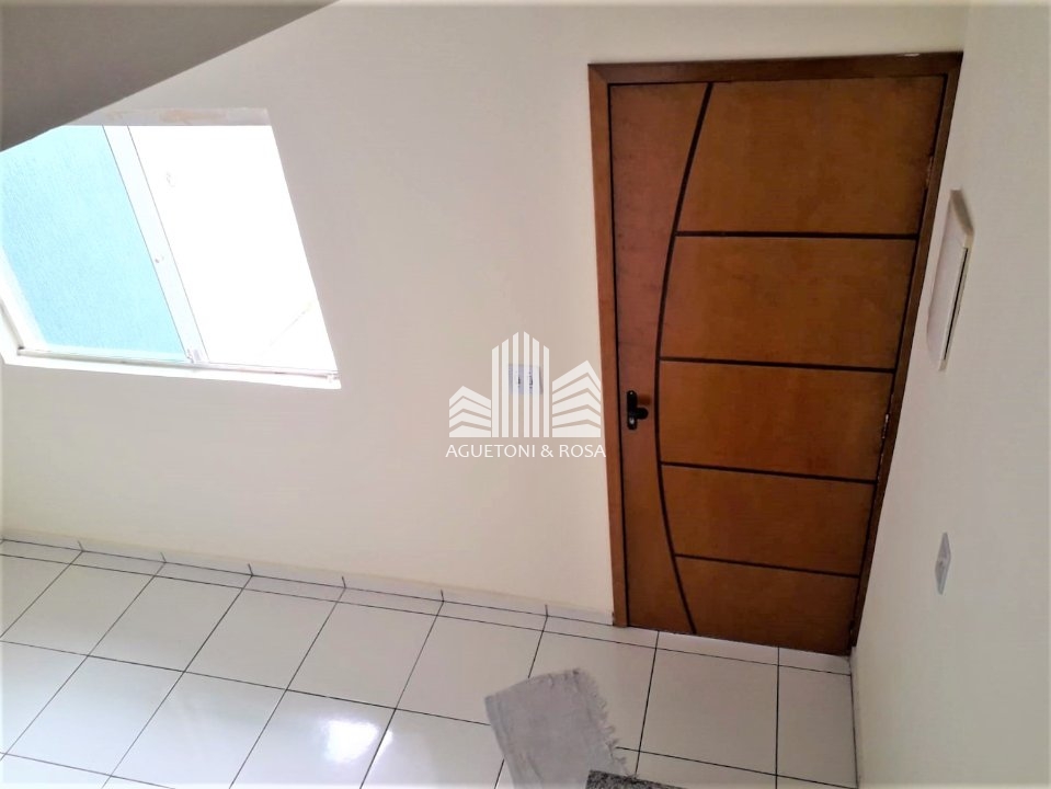 Sobrado à venda com 2 quartos, 65m² - Foto 2