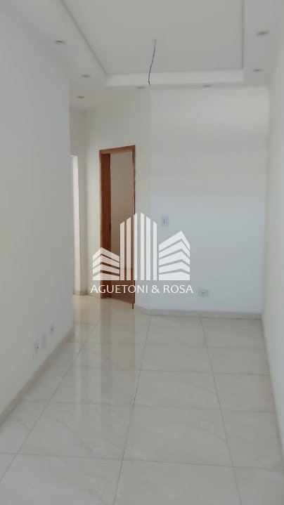 Apartamento à venda com 2 quartos, 45m² - Foto 1