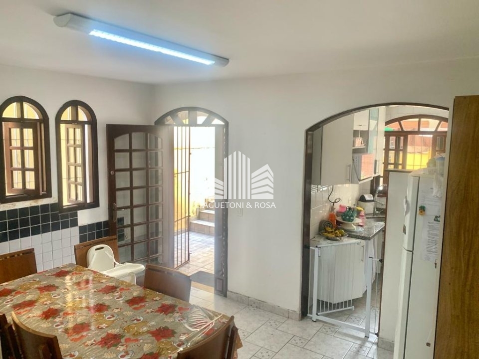 Sobrado à venda com 4 quartos, 180m² - Foto 9