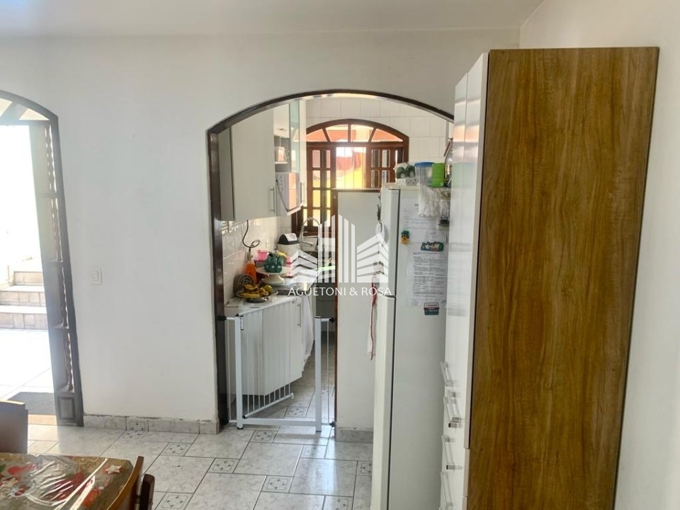 Sobrado à venda com 4 quartos, 180m² - Foto 8