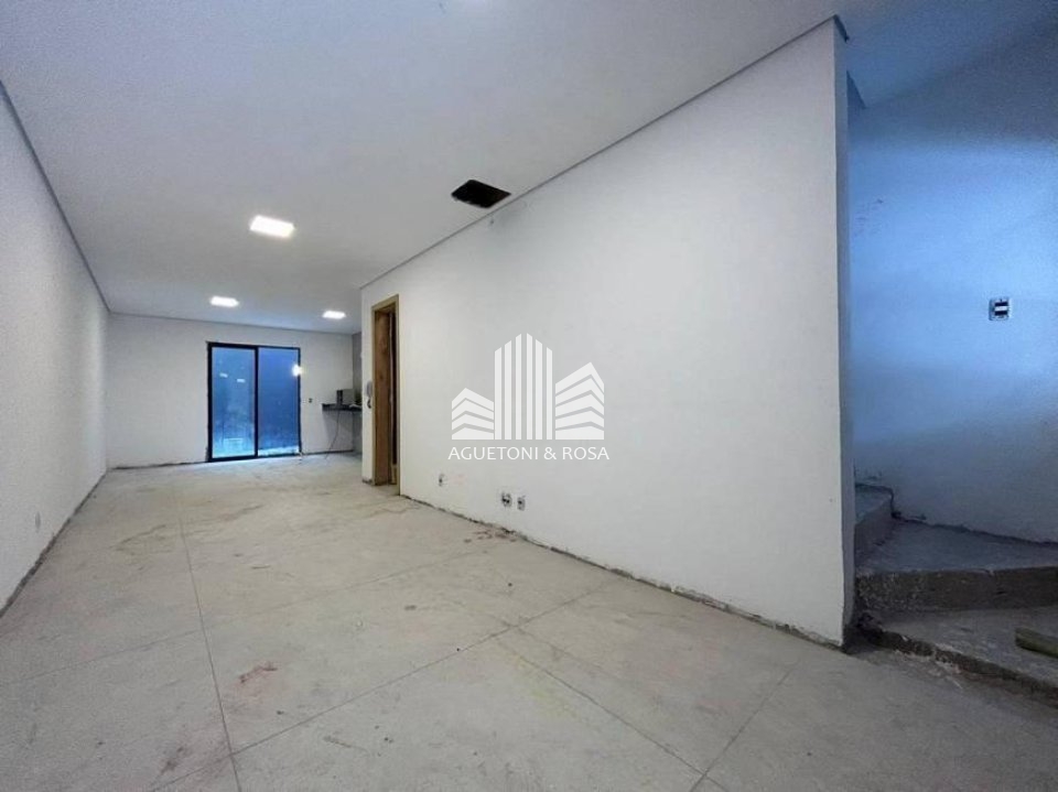 Sobrado à venda com 3 quartos, 138m² - Foto 4