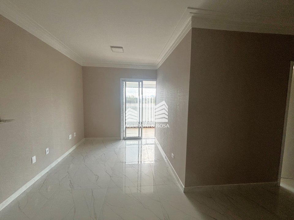 Apartamento à venda com 3 quartos, 83m² - Foto 1