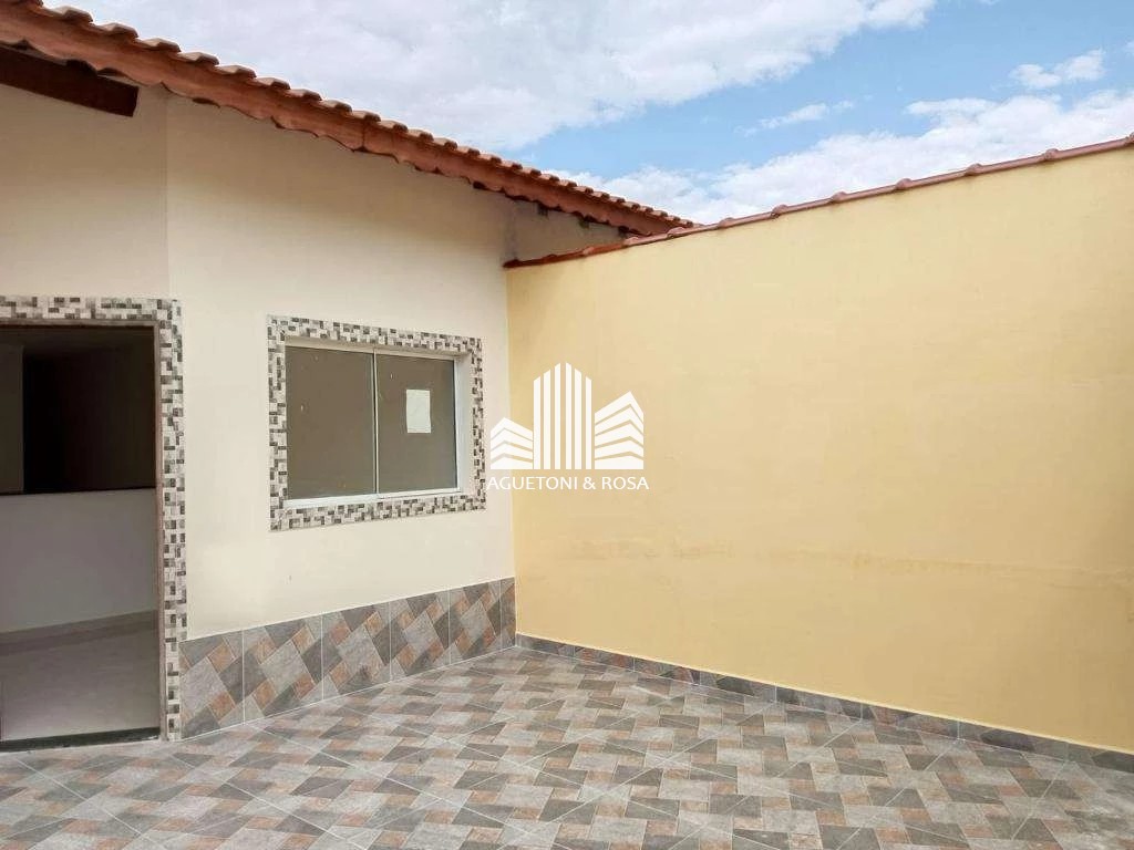 Casa à venda com 2 quartos, 75m² - Foto 2