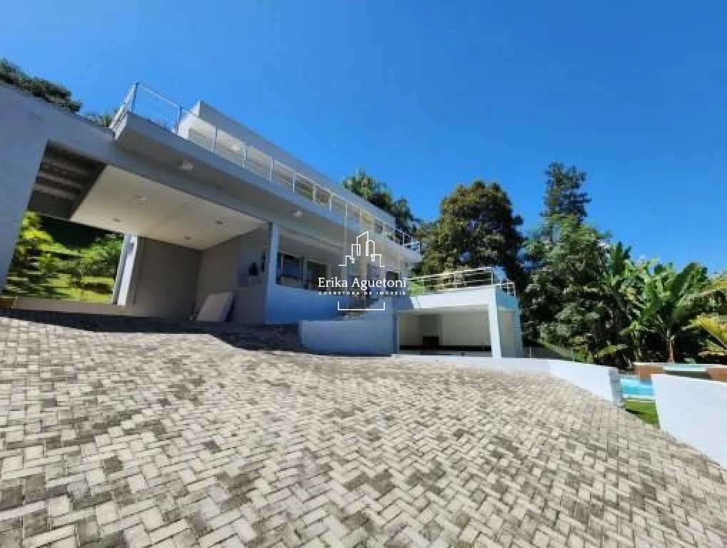 Casa de Condomínio à venda com 4 quartos, 296m² - Foto 1
