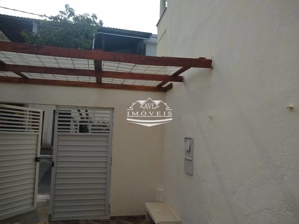 Casa para alugar com 2 quartos, 65m² - Foto 2