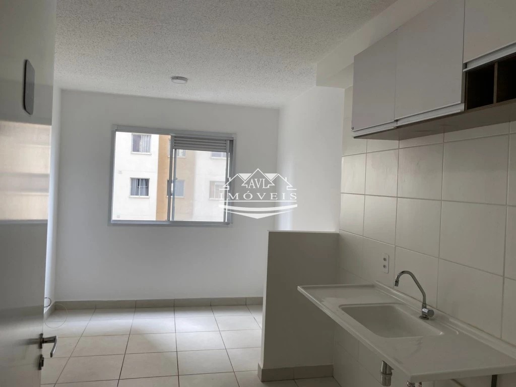 Apartamento à venda com 2 quartos, 32m² - Foto 2