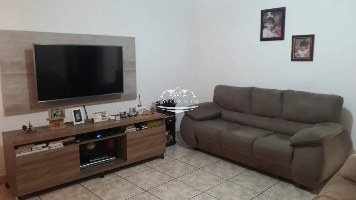 Casa à venda com 3 quartos, 200m² - Foto 2