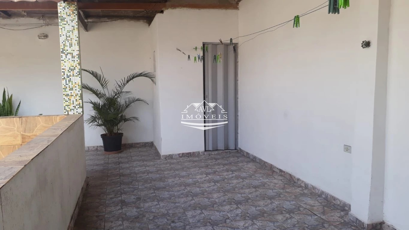 Casa à venda com 3 quartos, 200m² - Foto 14