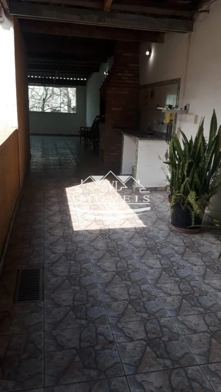 Casa à venda com 3 quartos, 200m² - Foto 31