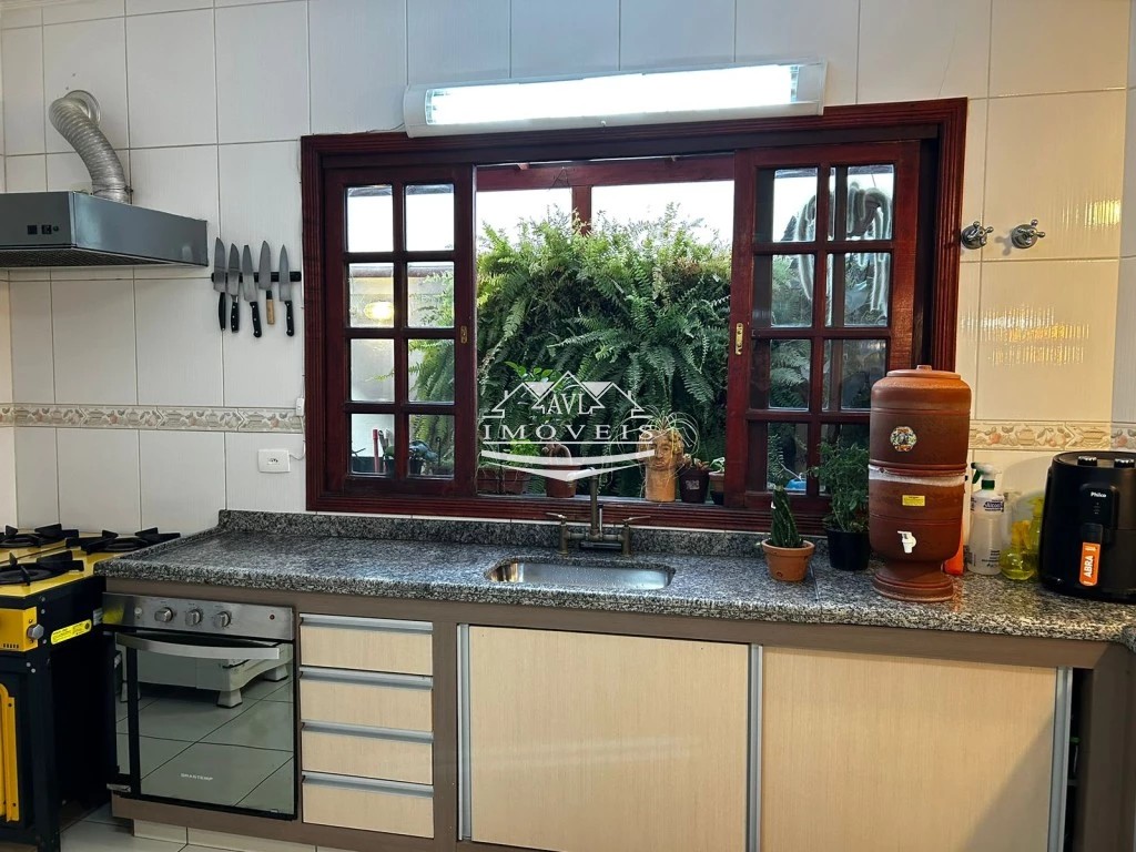 Sobrado à venda com 3 quartos, 219m² - Foto 13