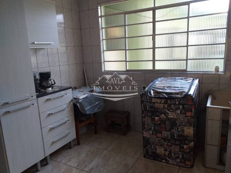 Casa à venda com 2 quartos, 200m² - Foto 9