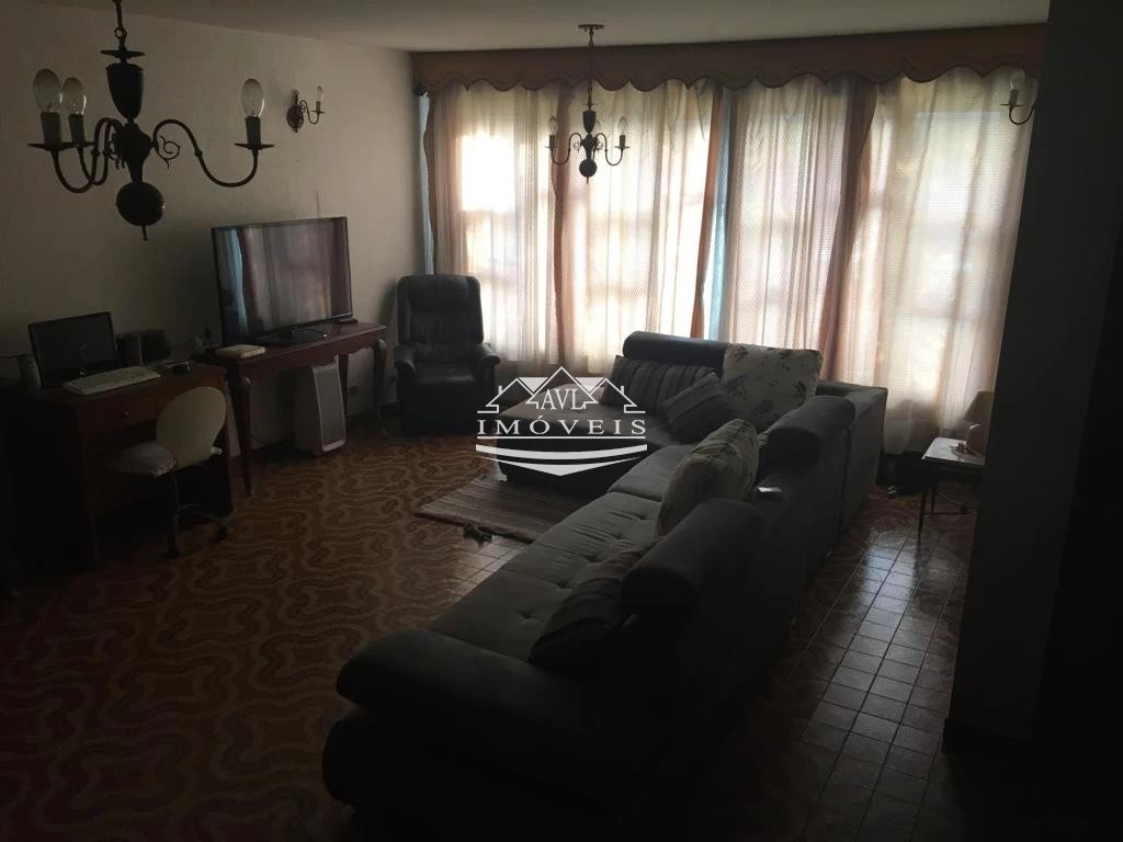 Sobrado à venda e aluguel com 3 quartos, 241m² - Foto 2